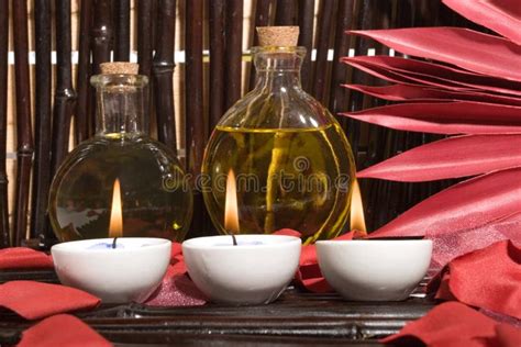 Luxury Massage Oils, Candles & Essentials .